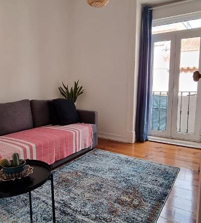 Charming Central Apartment To Rent Lisbon Exterior photo