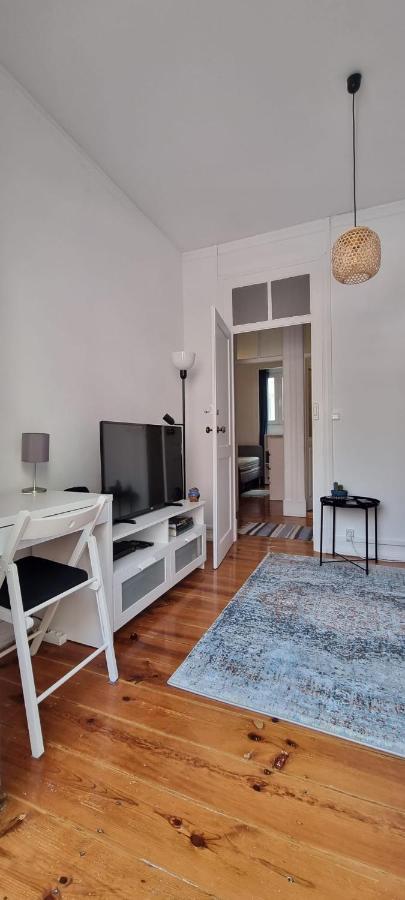 Charming Central Apartment To Rent Lisbon Exterior photo