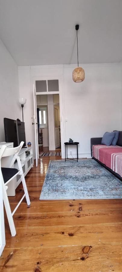 Charming Central Apartment To Rent Lisbon Exterior photo